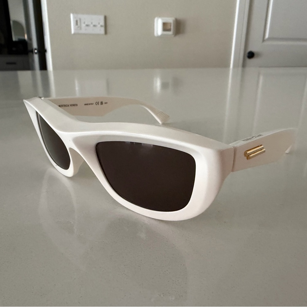 Bottega Veneta Eyewear - Picture 9 of 9